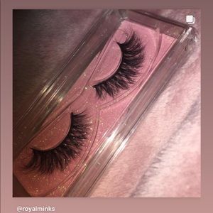 Mink eyelashes